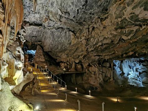 Cango Caves Heritage Tour - Oudtshoorn - Cape Town - South Africa