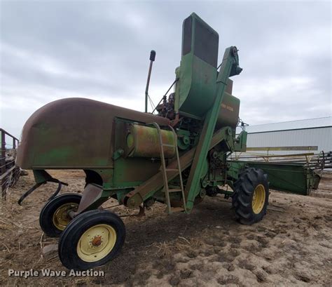 John Deere 55 combine in Great Bend, KS | Item IX9845 sold | Purple Wave