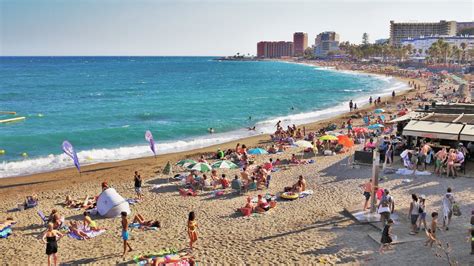 Playa de Bil Bil - Benalmádena, Málaga - YouTube