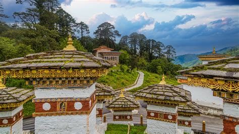 Hike to the Dochula Pass | Bhutanese mountain | andBeyond