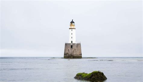 Discover 5 Striking Lighthouses in Scotland - UK Lighthouses - ConnollyCove