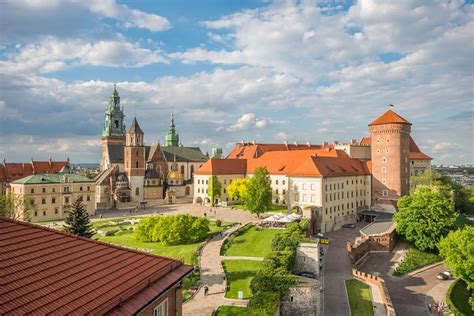 Krakow - Wawel Sightseeing Of The Royal Hill: Triphobo