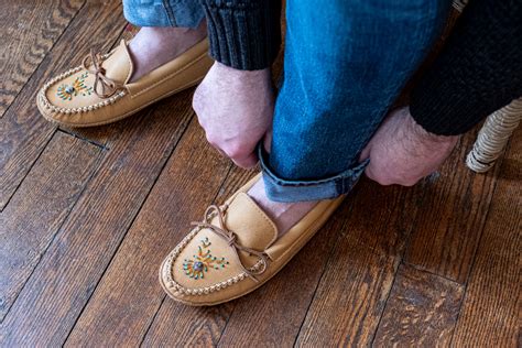 Men's Authentic Native American Handmade Genuine Leather Moccasins – Moccasins Canada