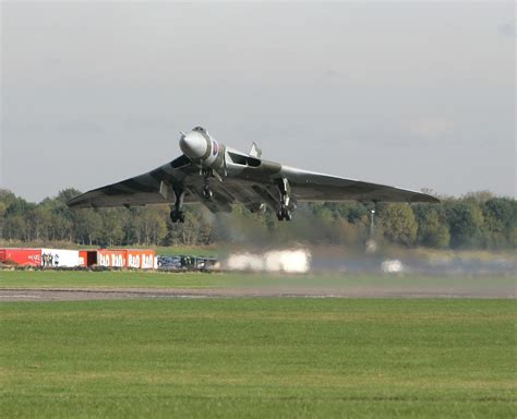 Vulcan XH558 Bomber Aircraft Wallpaper 2078 - AERONEF.NET