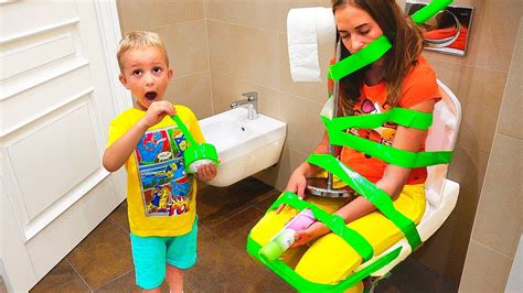 BAD BABY ПРАНК В ТУАЛЕТЕ! FUNNY BABY PRANK with Sticky tape / Nursery Rhyme song Learn Colors ...