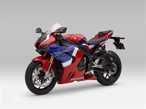 Honda CBR1000RR-R Fireblade SP Priced at €27,000 in Europe - Asphalt & Rubber