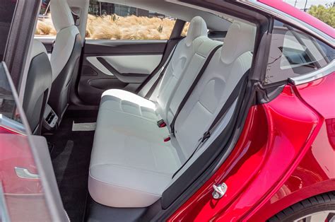 Tesla Introduces Cheaper Model 3 - AutoMoto Tale