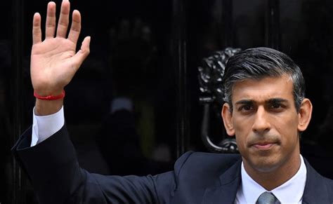 Rishi Sunak Wears Sacred Hindu Thread As He Enters UK PM Home