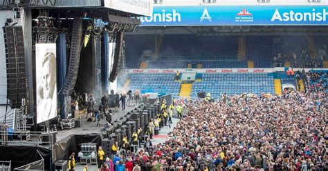 Massive Kaiser Chiefs gig at Elland Road as thousands celebrate Leeds United centenary - as it ...