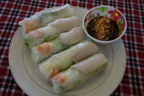 Goi cuon - Fresh spring rolls - authentic Vietnamese recipe from Vietnam (source... - Vietnamese ...