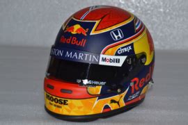 Alexander Albon Red Bull Honda helmet 2020 season | Bell Helmet - 2020 season ...