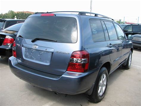 2004 Toyota Highlander specs, Engine size 2.4l., Fuel type Gasoline ...