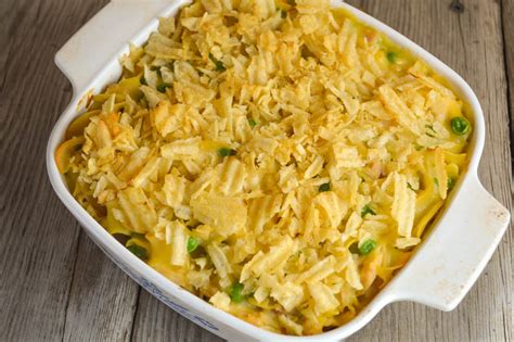 Tuna Noodle Casserole With Potato Chips - Easy Chicken Noodle Casserole With Potato Chips These ...