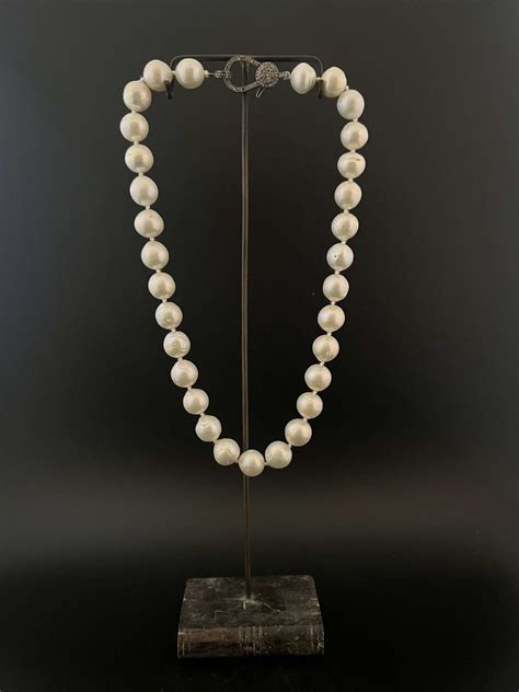 Pearl necklace with diamond clasp in Antique Necklaces