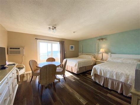 Oceanfront Room with Balcony & Kitchenette, Room #33 - Seashell Motel ...