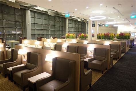 10 of The Most Amazing Airport Lounges in The World