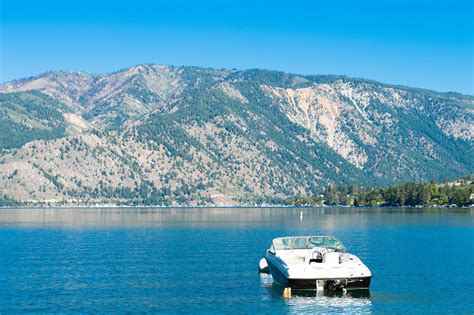 Top 4 Water Activities in Lake Chelan - Lake Chelan Chamber of Commerce