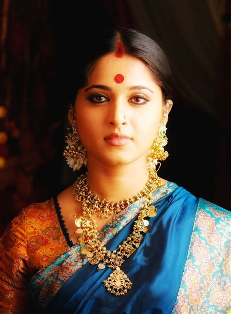 Anushka shetty hot cinema: Anushka shetty in Telugu and tamil movie ...