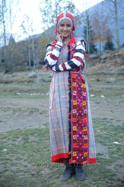 Himachal Pradesh Traditional | Traditional dresses, Indian attire ...