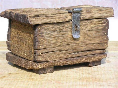 Rustic wooden box, Barn | Rustic wood box, Rustic wooden box, Barn wood ...