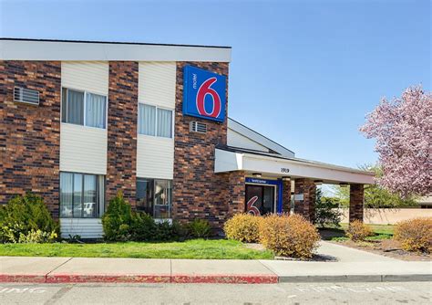 Motel 6 Spokane, WA - East, Spokane: $66 Room Prices & Reviews ...