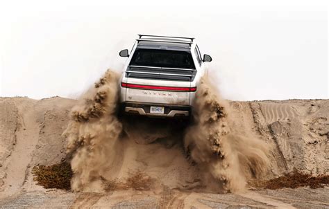 Rivian R1T specs-3 - Paul Tan's Automotive News