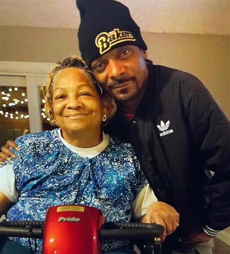 Snoop Dogg Mourns the Death of His Mother with Heartfelt Tribute