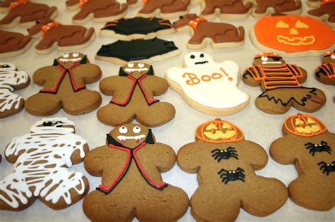 Country Cupboard Cookies Blog: Halloween Gingerbread & Sugar Cookies