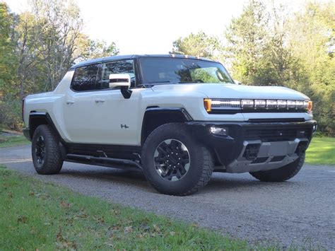 2022 GMC Hummer EV Pickup Review: Driving Impressions