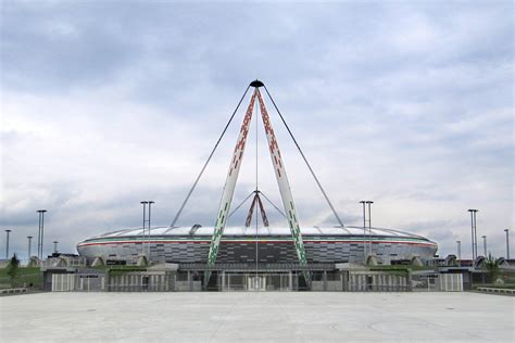 With Juventus Stadium Giugiaro Design created an extensive urban area