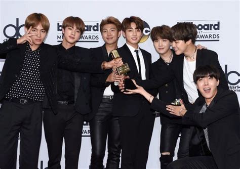 Relive BTS Winning "Top Social Artist" At The Billboard Music Awards ...