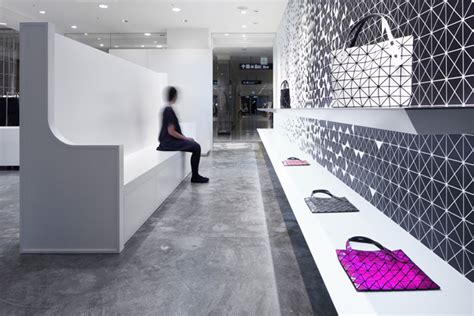 » Interactive interior facade at Issey Miyake Shinjuku by Moment Design ...