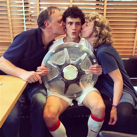 Benjamin Pavard Age, Wiki, Height, Family, Biography, Girlfriend ...