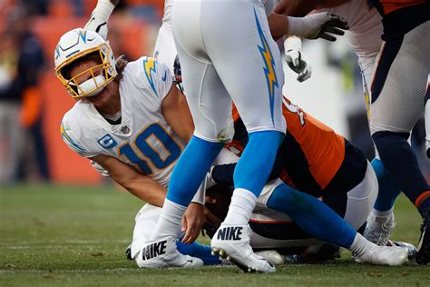 Los Angeles Chargers Quarterback, Justin Herbert, Put On Season-Ending ...