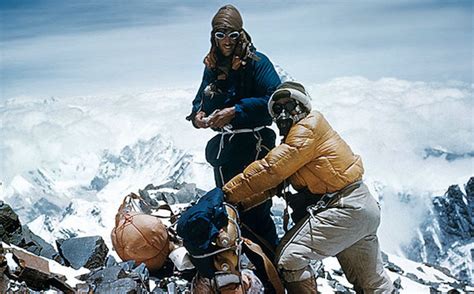 THIS DAY IN HISTORY – Edmund Hillary and Tenzing Norgay reach Everest summit – 1953 – The ...