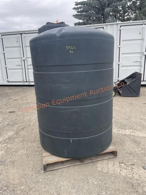 500 Gallon Poly Water Tank | Live and Online Auctions on HiBid.com