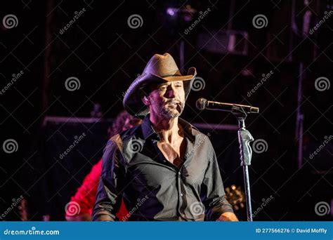 Tim McGraw in Concert at the Edison Ballroom in New York Editorial Photo - Image of live ...