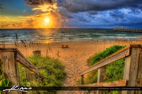 Lake Worth Beach at the Stairway Entrance