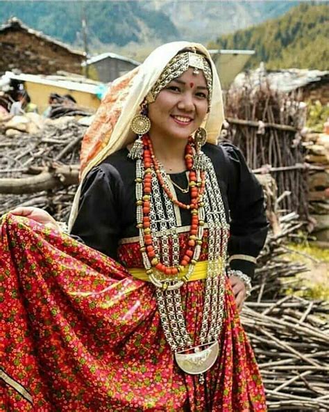 Uttarakhand Traditional Dress Male and Female | Top 10 Costumes of ...