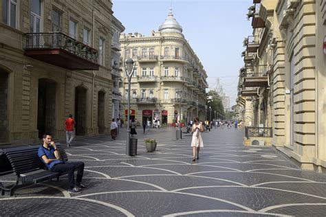 Nizami Street (1) | Baku | Pictures | Geography im Austria-Forum