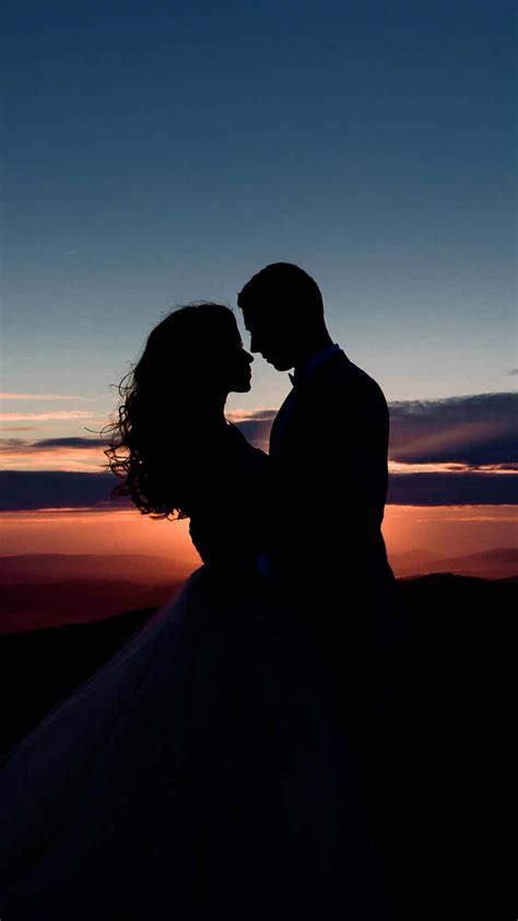 Download Silhouette Couple With Twilight Sky Romantic Background ...