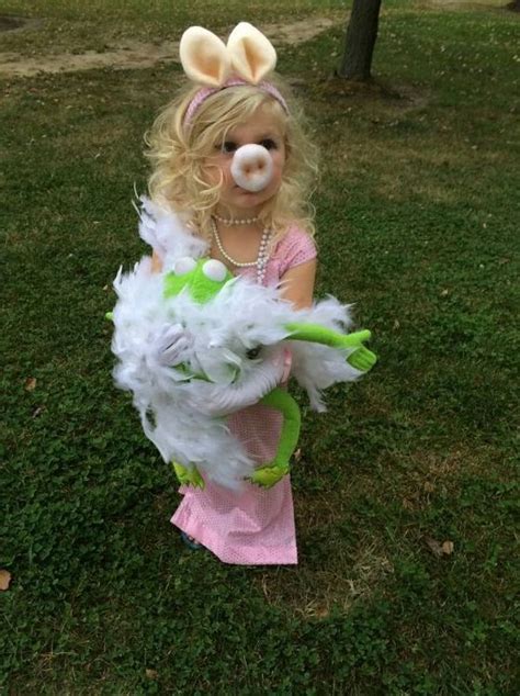 Little Miss Piggy Costume | Diy halloween costumes for kids, Best diy halloween costumes, Diy ...