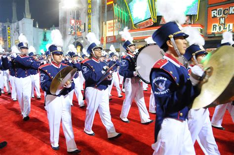 An Insiders Guide to the Hollywood Christmas Parade