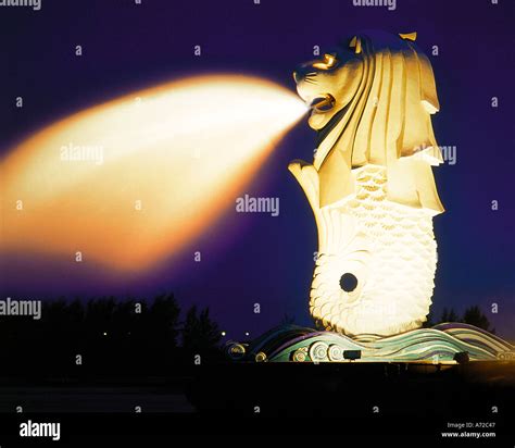 The Merlion Symbol of Singapore Stock Photo - Alamy