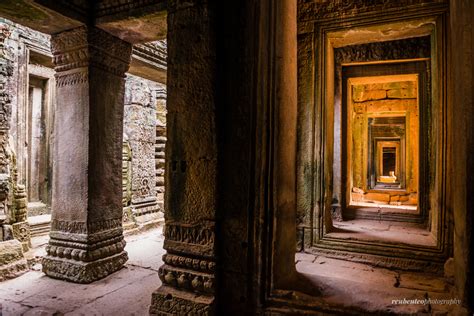 The Smiles of the Bayon Temple | Reuben Teo Photography | Designer ...