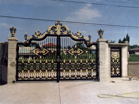 Iron gates design gallery - 10 Images - Kerala home design and floor plans