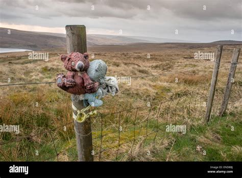 Keith Bennett memorial on Saddleworth Moor Stock Photo - Alamy