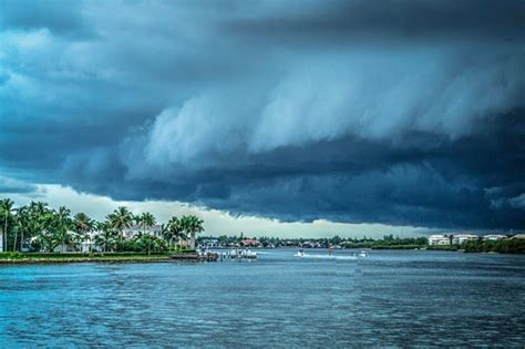 Sarasota Bay – A Safe Haven from a Hurricane in Florida?