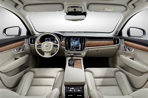 Interior Blond Volvo S90 | Drive Arabia