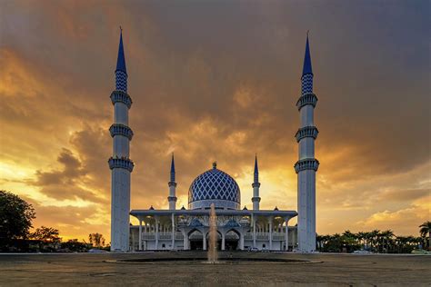 10 Masjid Terindah Di Negeri Selangor